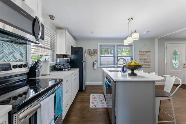 $452,000 | 134 West Delaware Parkway, Villas, NJ 08251