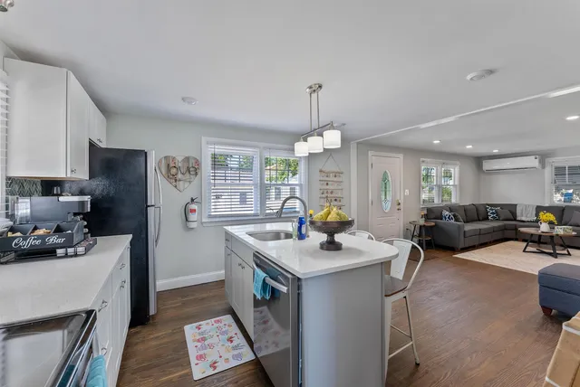 $452,000 | 134 West Delaware Parkway, Villas, NJ 08251