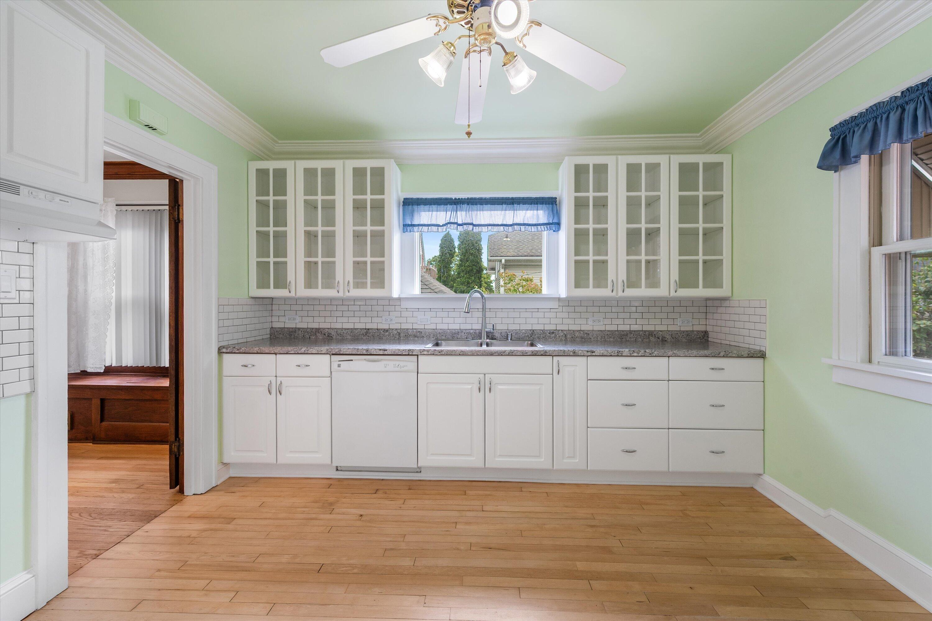 3709 Haven Avenue Racine, WI 53405 - Photo 14 of 37 18-DSC0065