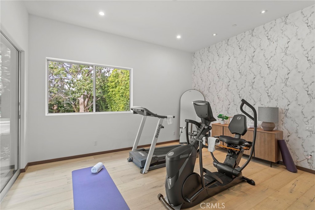 15641 Meadowgate Road Los Angeles, CA 91436 - Photo 26 of 47