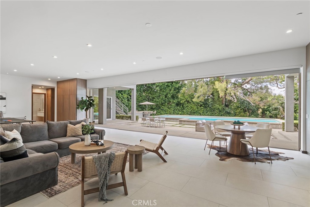 15641 Meadowgate Road Los Angeles, CA 91436 - Photo 36 of 47