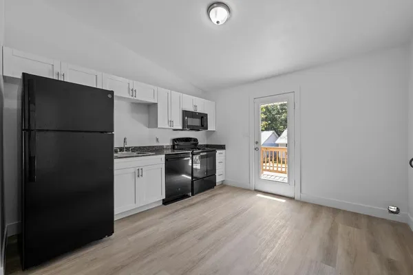 $995 | 2286 Magnolia Circle, Unit 2, Tallahassee, FL 32301