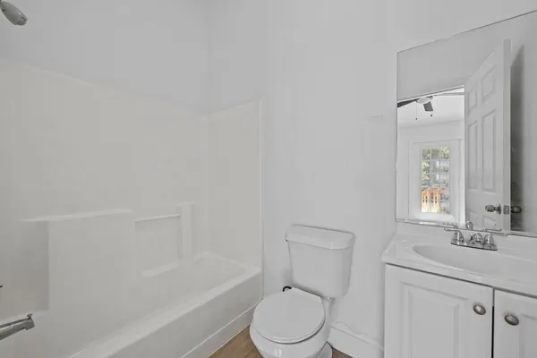 $995 | 2286 Magnolia Circle, Unit 2, Tallahassee, FL 32301