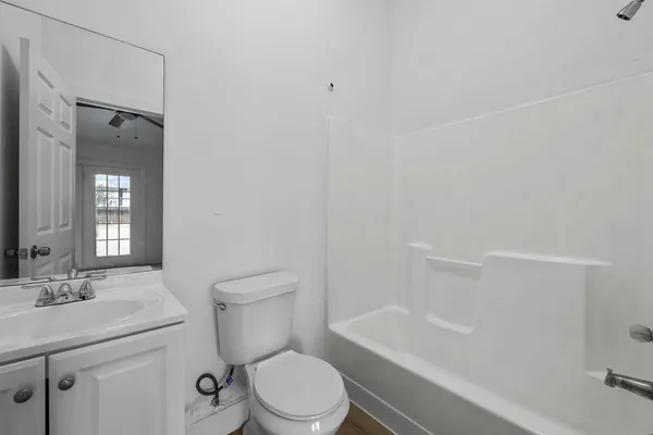 $995 | 2286 Magnolia Circle, Unit 2, Tallahassee, FL 32301