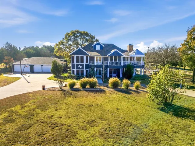$887,800 | 438 Johnson Lane, Ovilla, TX 75154