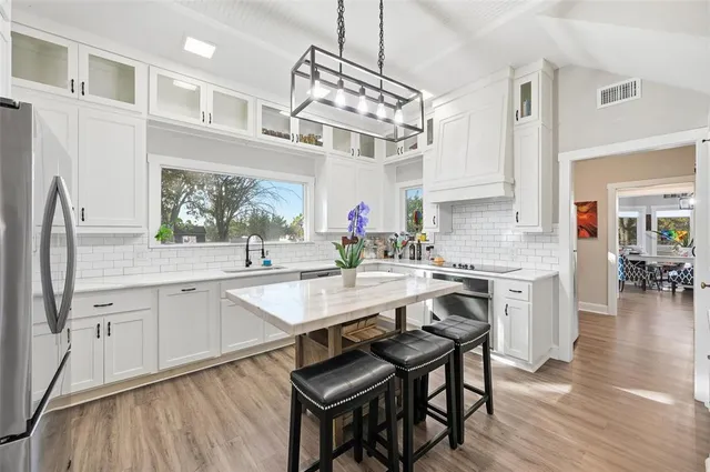 $887,800 | 438 Johnson Lane, Ovilla, TX 75154