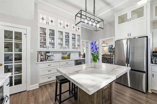 $887,800 | 438 Johnson Lane, Ovilla, TX 75154