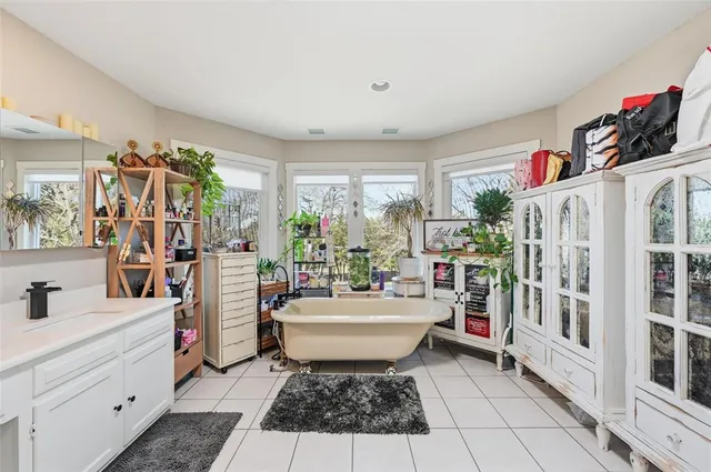 $887,800 | 438 Johnson Lane, Ovilla, TX 75154