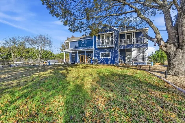 $887,800 | 438 Johnson Lane, Ovilla, TX 75154