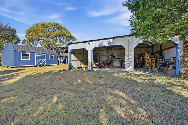 $887,800 | 438 Johnson Lane, Ovilla, TX 75154