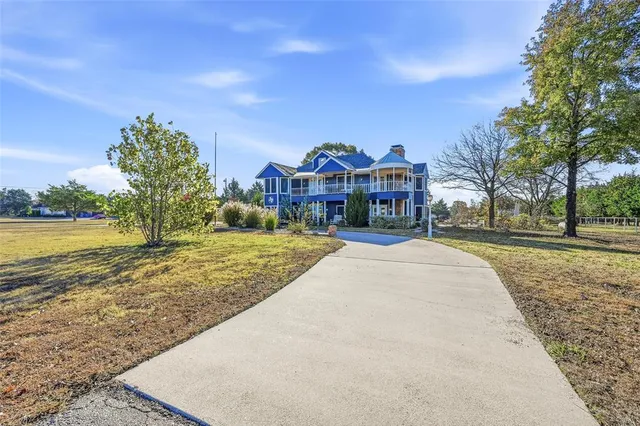 $887,800 | 438 Johnson Lane, Ovilla, TX 75154