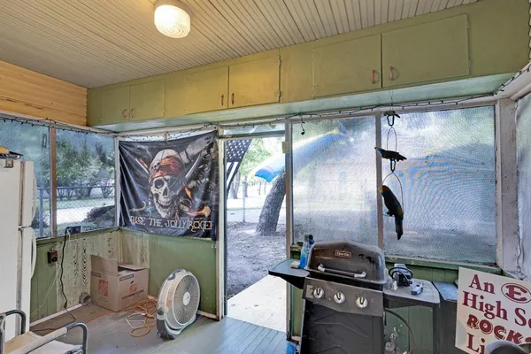 a close view of sink and tap