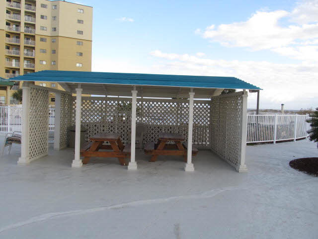 645 Plantation Road, Unit 6502 Gulf Shores, AL 36542 - Photo 5 of 32 Picnic tables