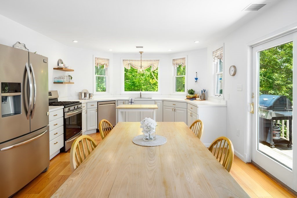 156 Cromesett Road Wareham, MA 02571 - Photo 11 of 31 Gallery Image 11