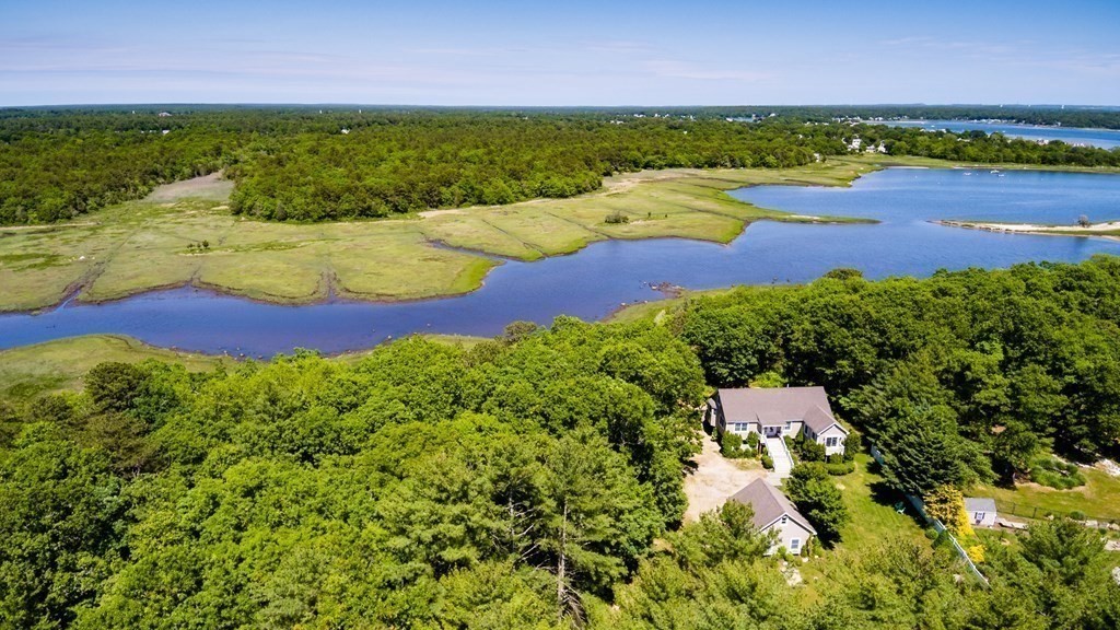156 Cromesett Road Wareham, MA 02571 - Photo 3 of 31 Gallery Image 3