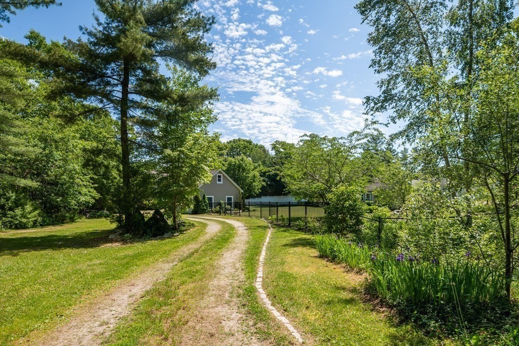 156 Cromesett Road Wareham, MA 02571 - Photo 4 of 31 Gallery Image 4