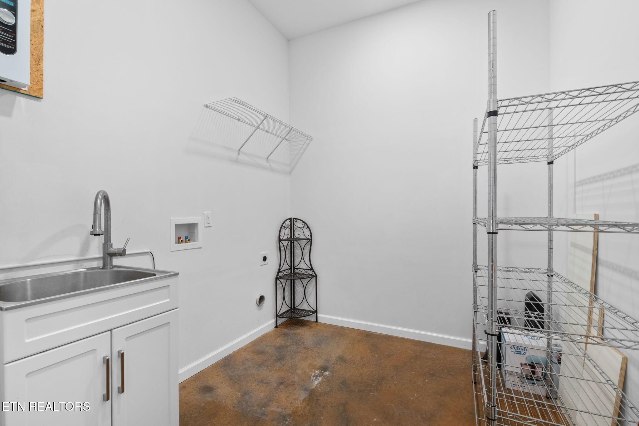 8811 Ellis Lane Powell, TN 37849 - Photo 27 of 38 26-web-or-mls-Ellis Ln-0273