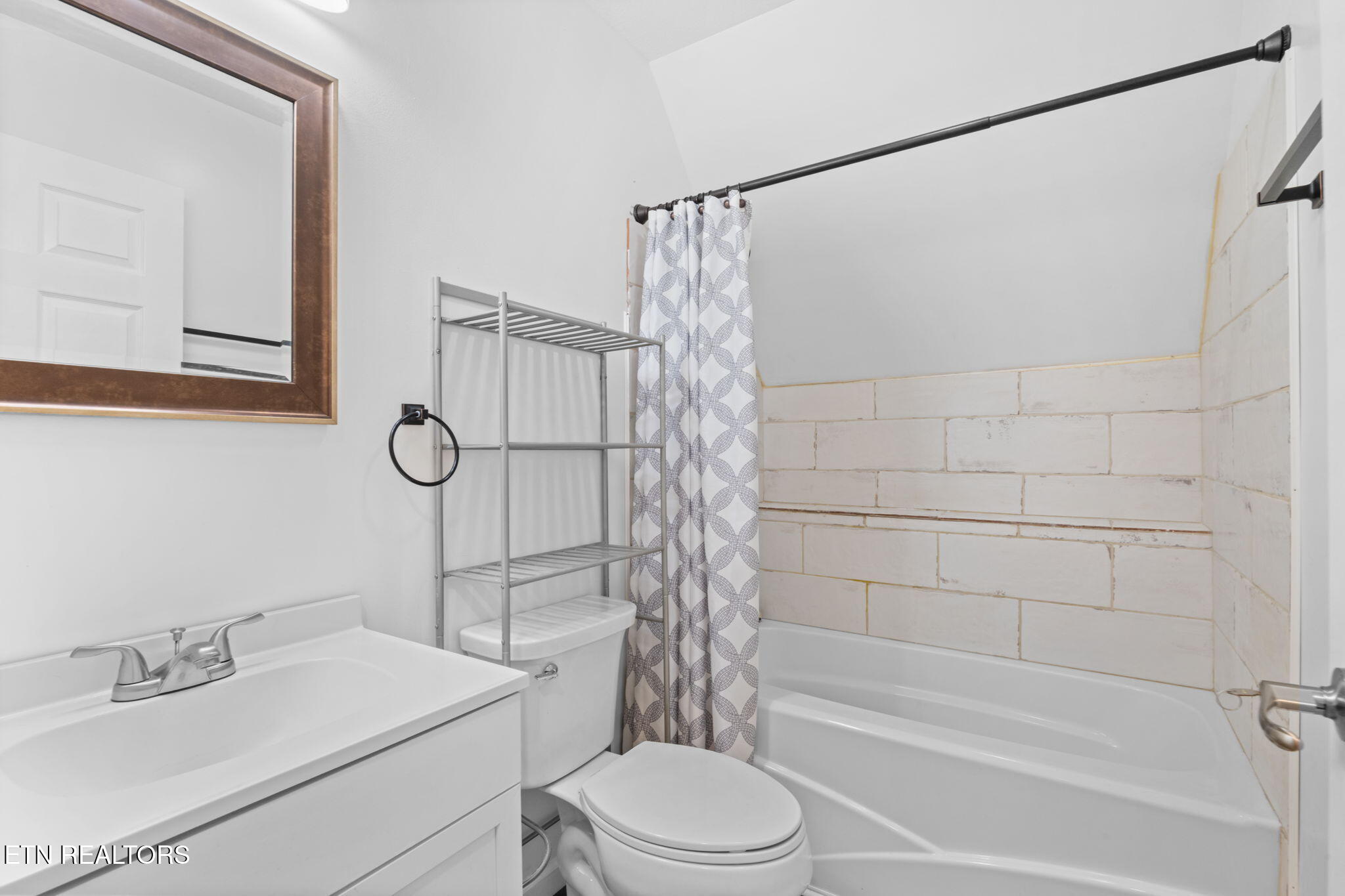 8811 Ellis Lane Powell, TN 37849 - Photo 31 of 38 30-web-or-mls-Ellis Ln-0285