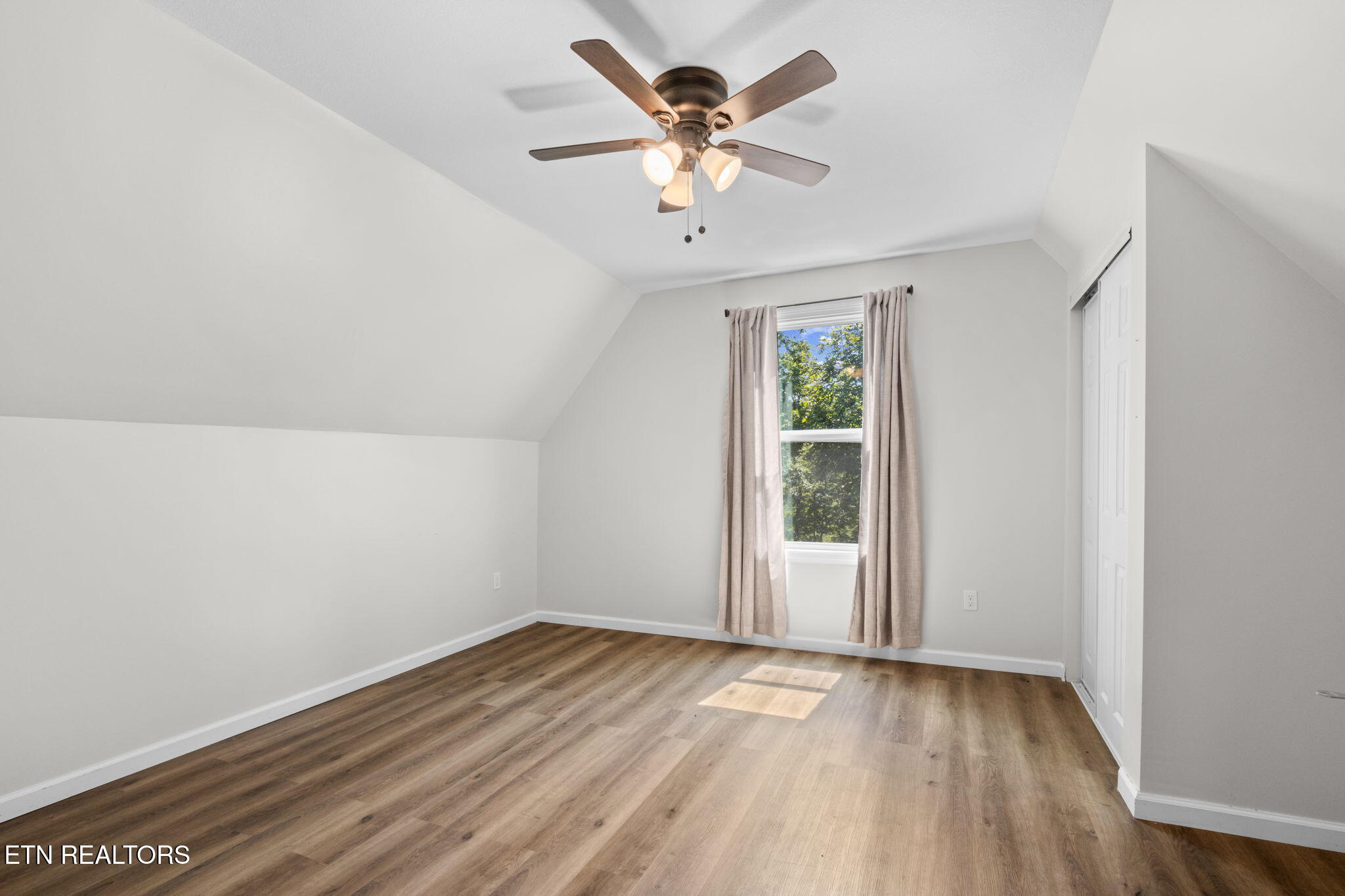 8811 Ellis Lane Powell, TN 37849 - Photo 35 of 38 33-web-or-mls-Ellis Ln-0294