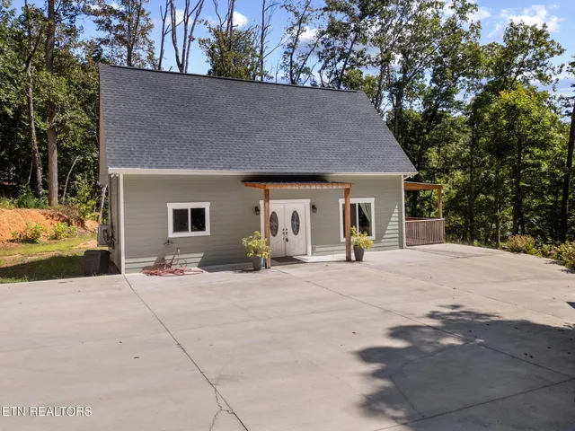 $299,900 | 8811 Ellis Lane, Powell, TN 37849