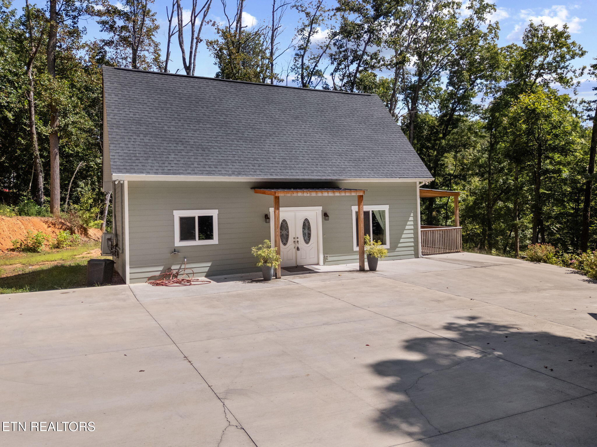 8811 Ellis Lane Powell, TN 37849 - Photo 8 of 38 1-web-or-mls-Ellis Ln--3