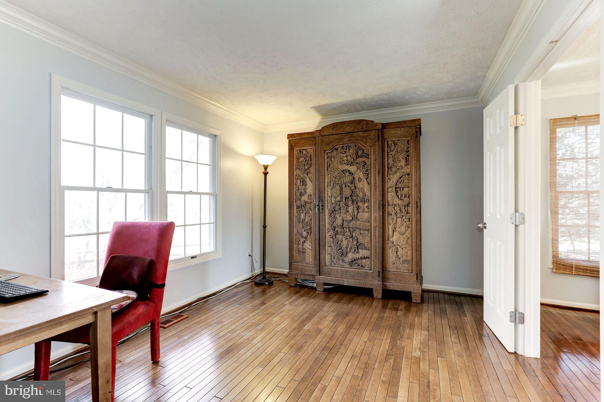 2205 Halter Lane Reston, VA 20191 - Photo 11 of 30 This main floor office is large!