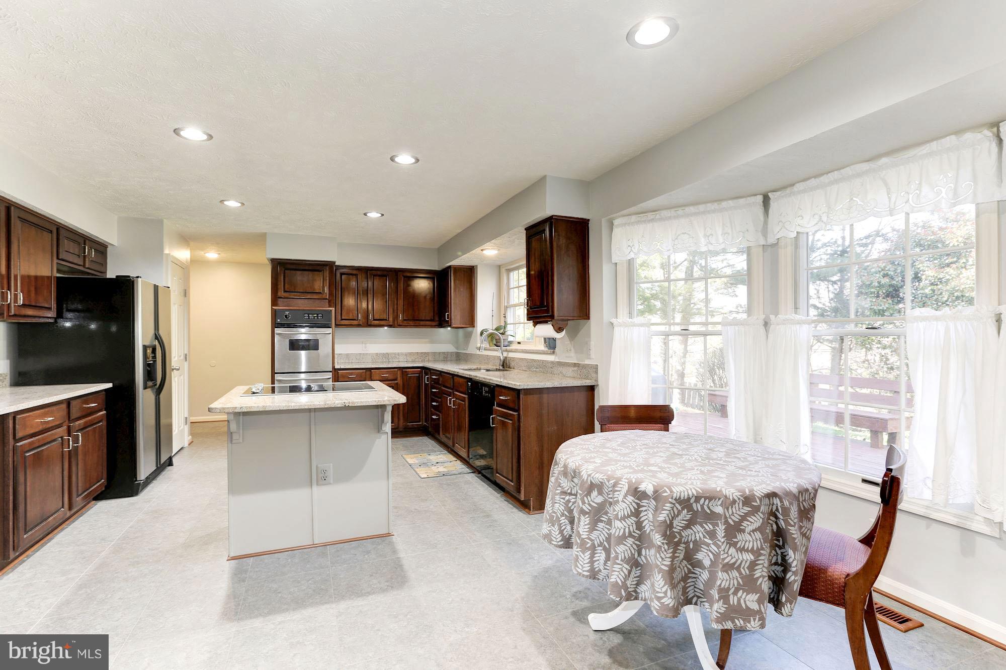 2205 Halter Lane Reston, VA 20191 - Photo 8 of 30 Kitchen