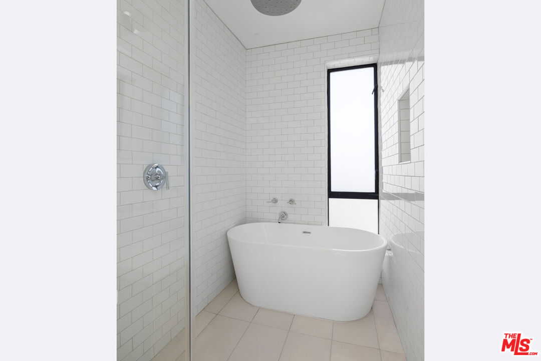 1411 Roca Lane Los Angeles, CA 90041 - Photo 15 of 20