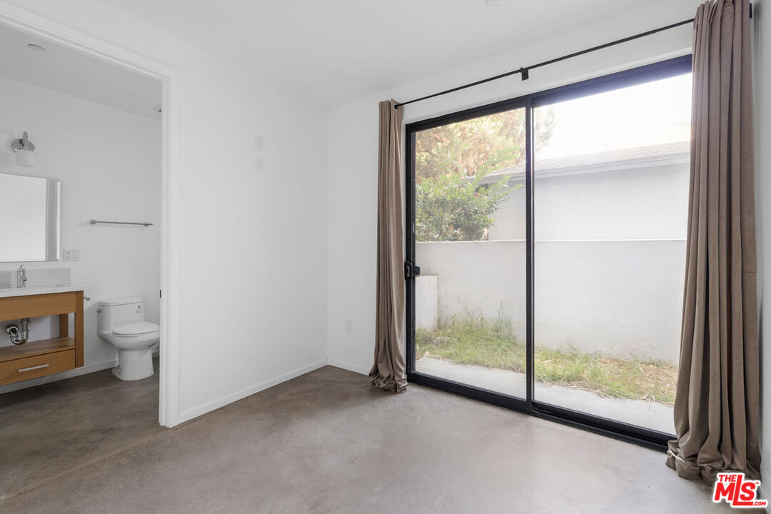 1411 Roca Lane Los Angeles, CA 90041 - Photo 3 of 20