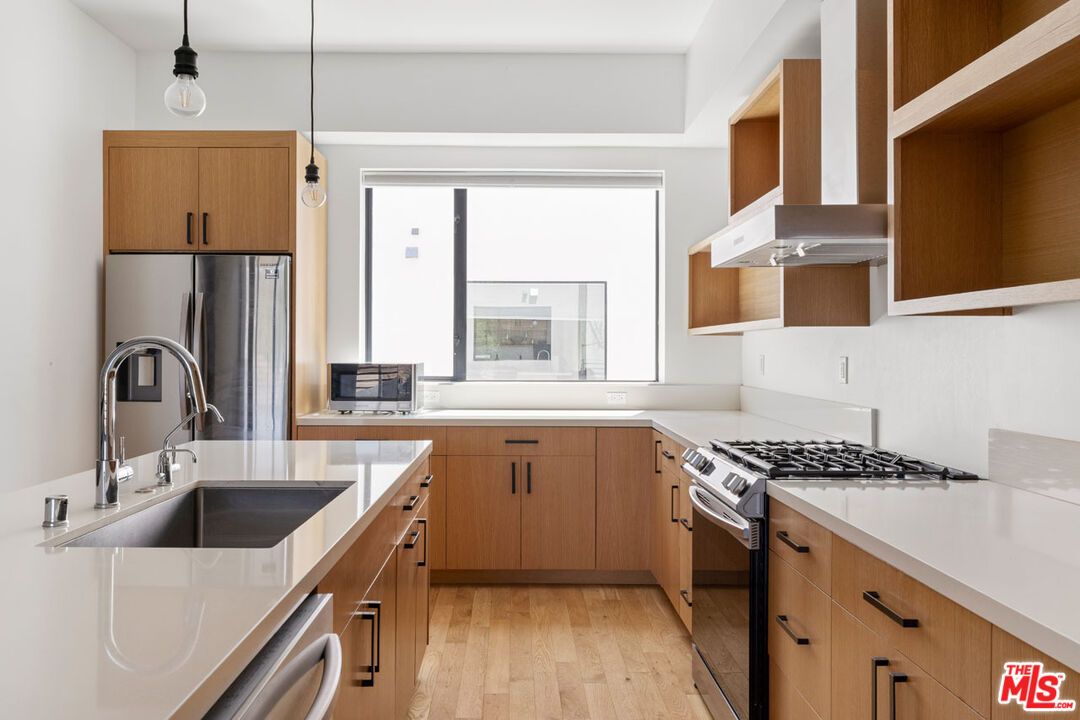 1411 Roca Lane Los Angeles, CA 90041 - Photo 10 of 20