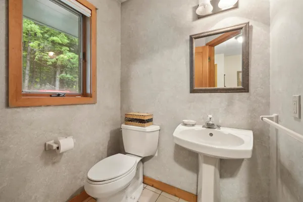 $575,000 | 263 Old Post Road, Newbury, NH 03255