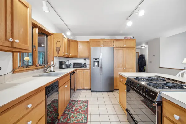 $575,000 | 263 Old Post Road, Newbury, NH 03255