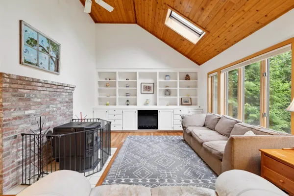 $575,000 | 263 Old Post Road, Newbury, NH 03255