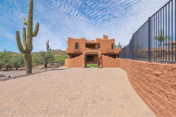 $699,000 | 47012 North New River Road, New River, AZ 85087