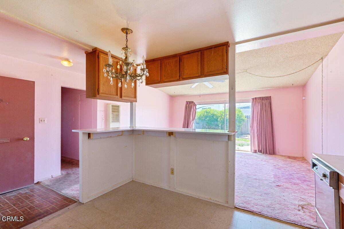 1931 Ukiah Street Oxnard, CA 93035 - Photo 9 of 21 a very nice looking room with a window
