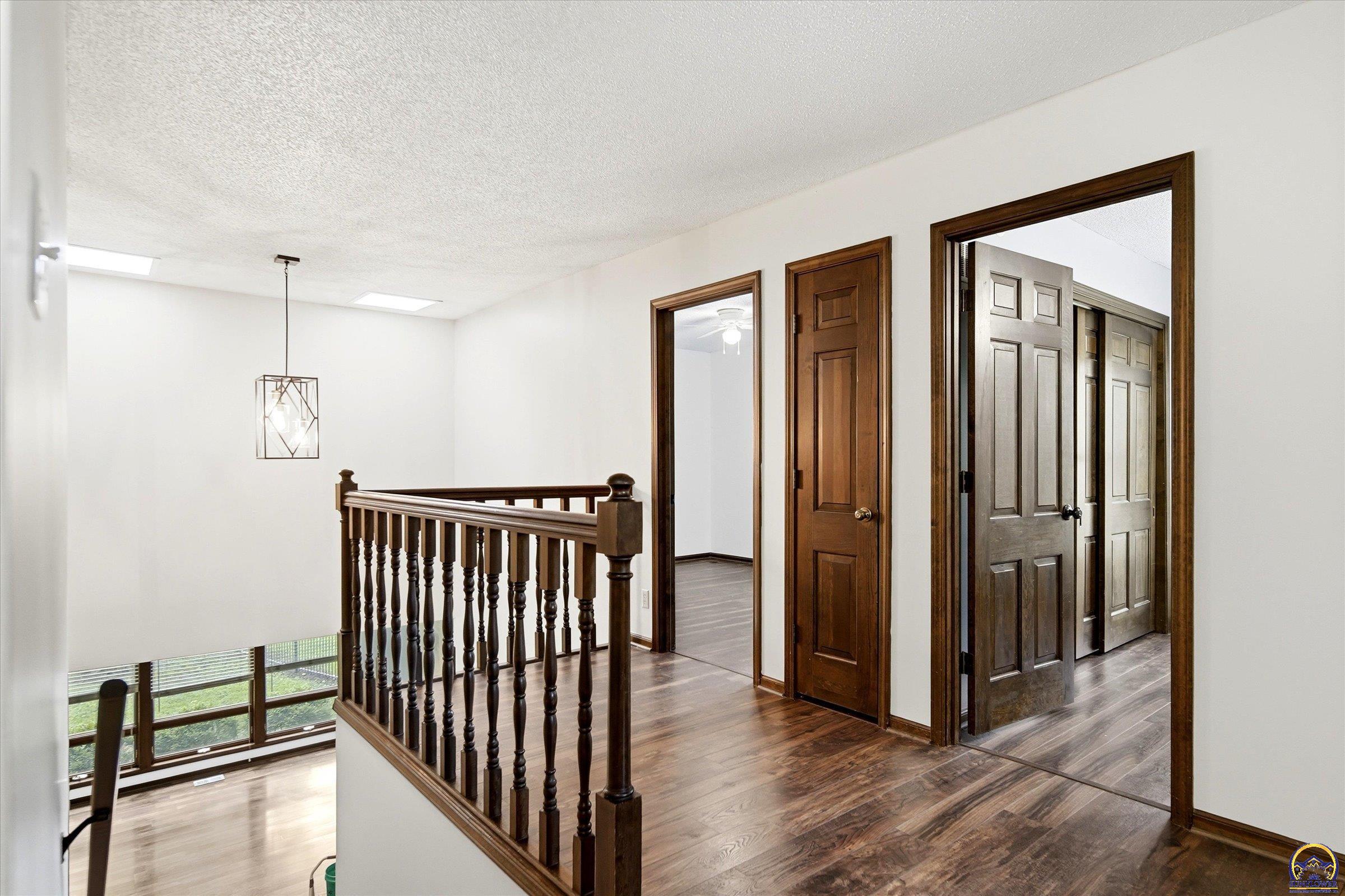 760 Southwest Prairie Court Topeka, KS 66606 - Photo 17 of 37