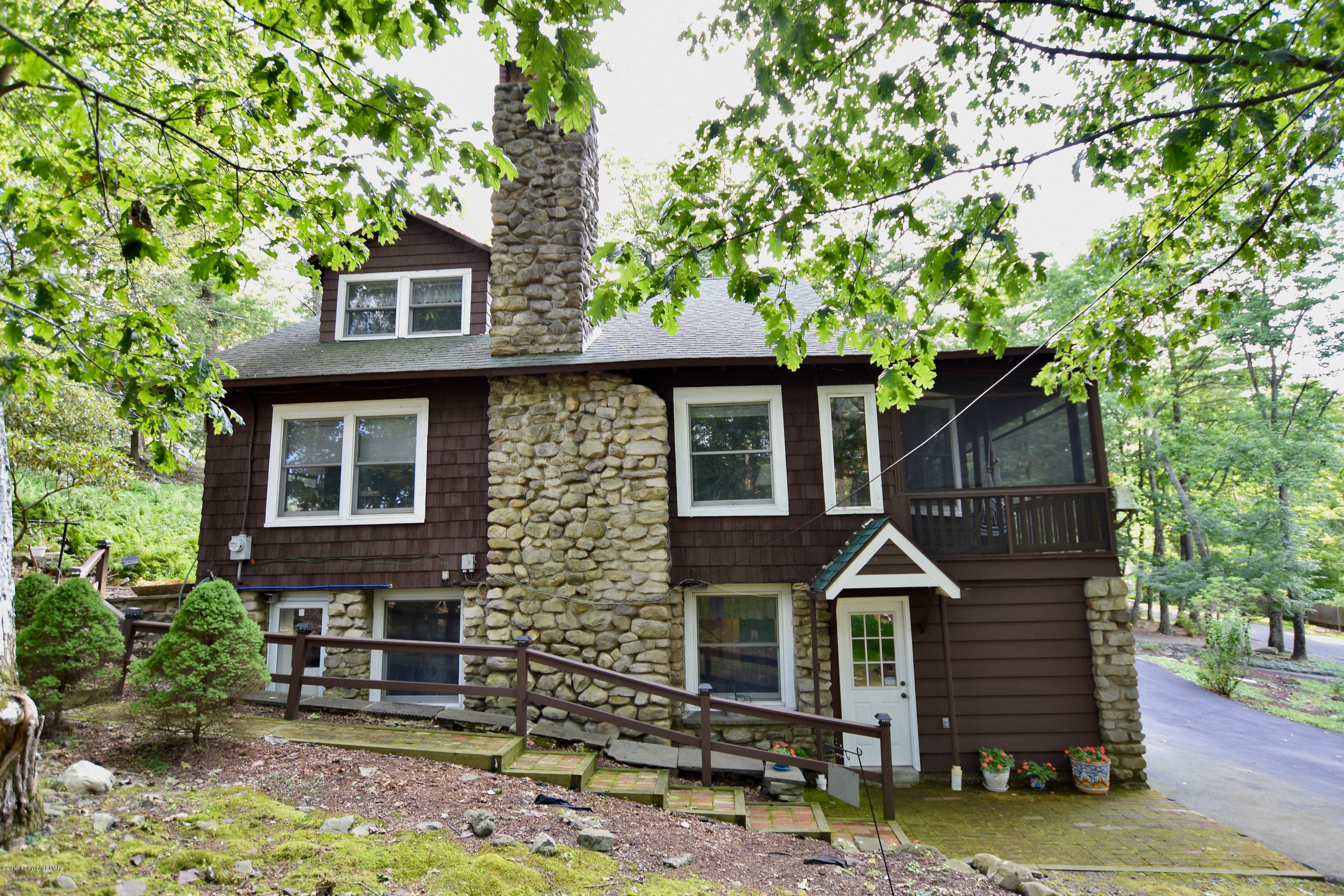 322 West Gate Road Cresco, PA 18326 - Photo 2 of 43 Side Exterior