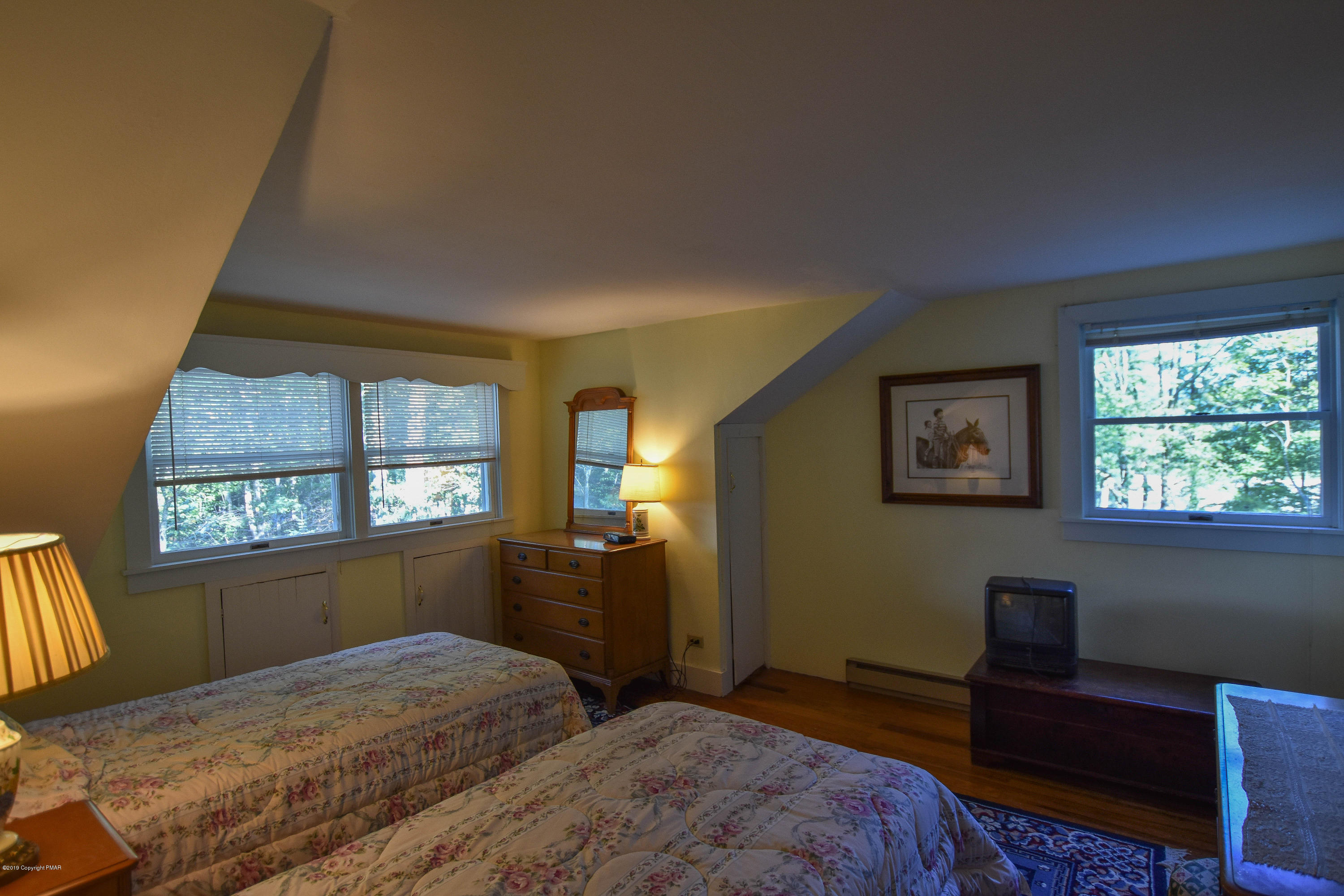 322 West Gate Road Cresco, PA 18326 - Photo 30 of 43 2nd Floor Bedroom
