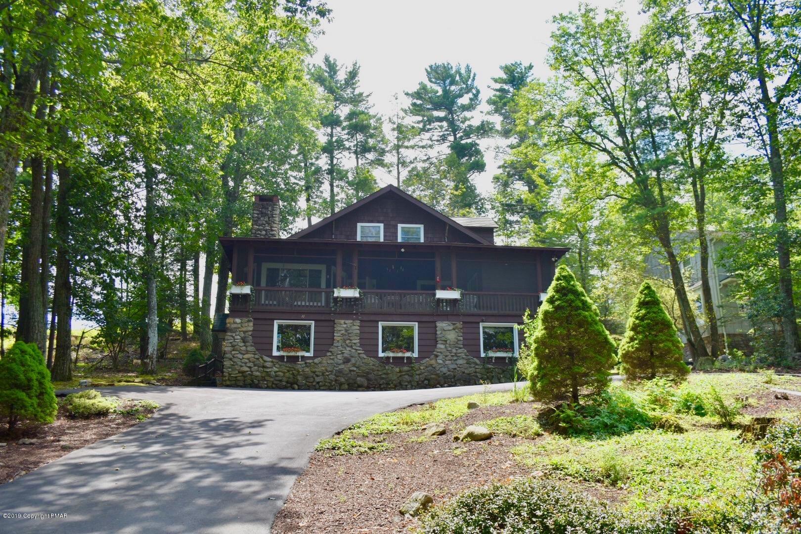 322 West Gate Road Cresco, PA 18326 - Photo 3 of 43 Street view with circular driveway
