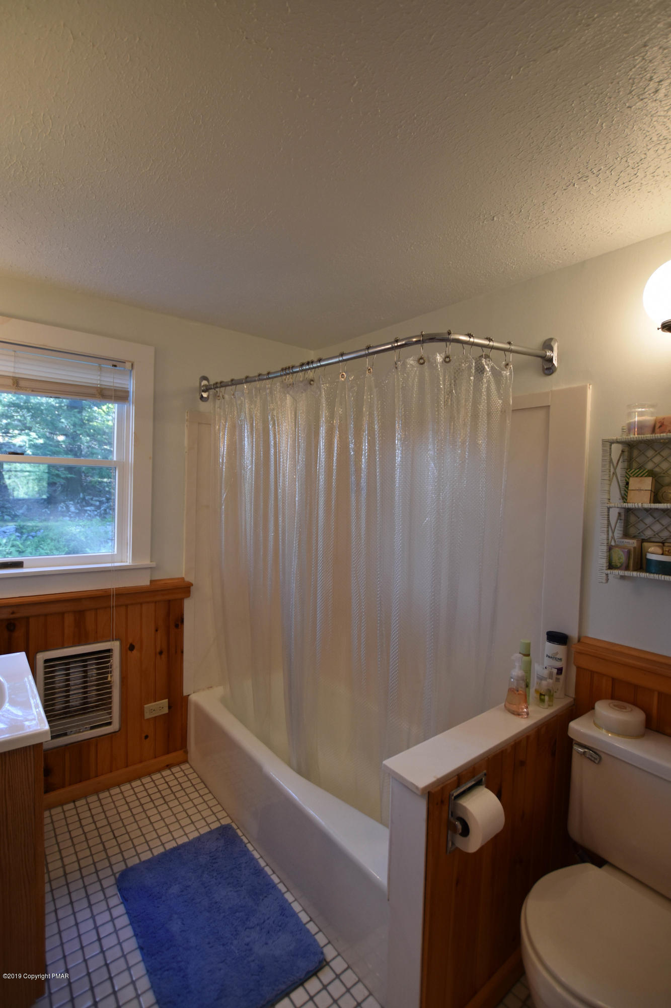 322 West Gate Road Cresco, PA 18326 - Photo 34 of 43 2nd Floor Bathroom