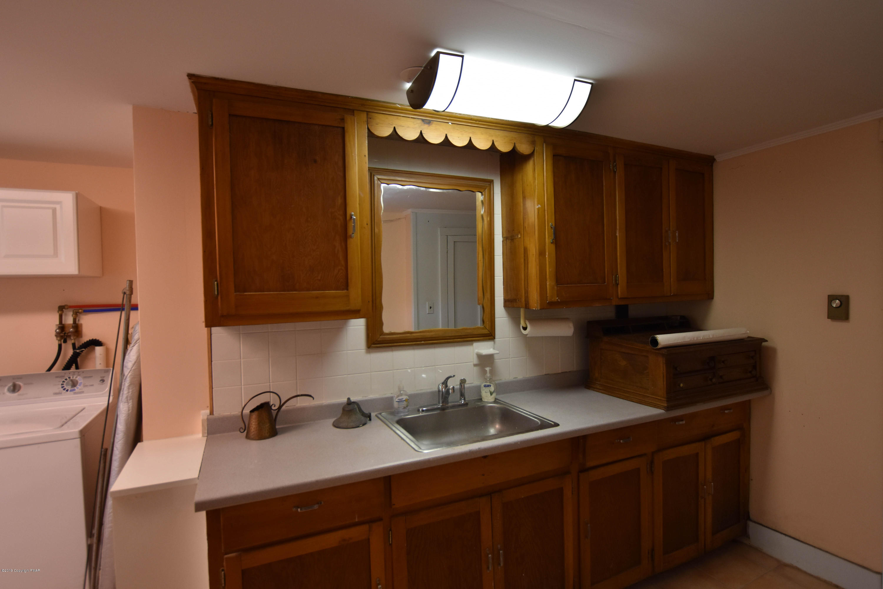 322 West Gate Road Cresco, PA 18326 - Photo 41 of 43 Laundry Room