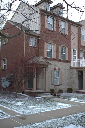 $2,100 | 44725 Ellery Lane, Unit 78, Novi, MI 48377