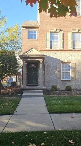 $2,100 | 44725 Ellery Lane, Unit 78, Novi, MI 48377