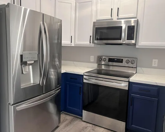 $2,100 | 44725 Ellery Lane, Unit 78, Novi, MI 48377