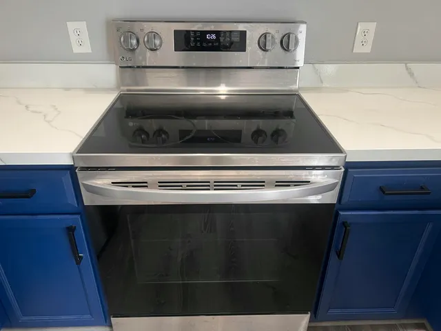 $2,100 | 44725 Ellery Lane, Unit 78, Novi, MI 48377