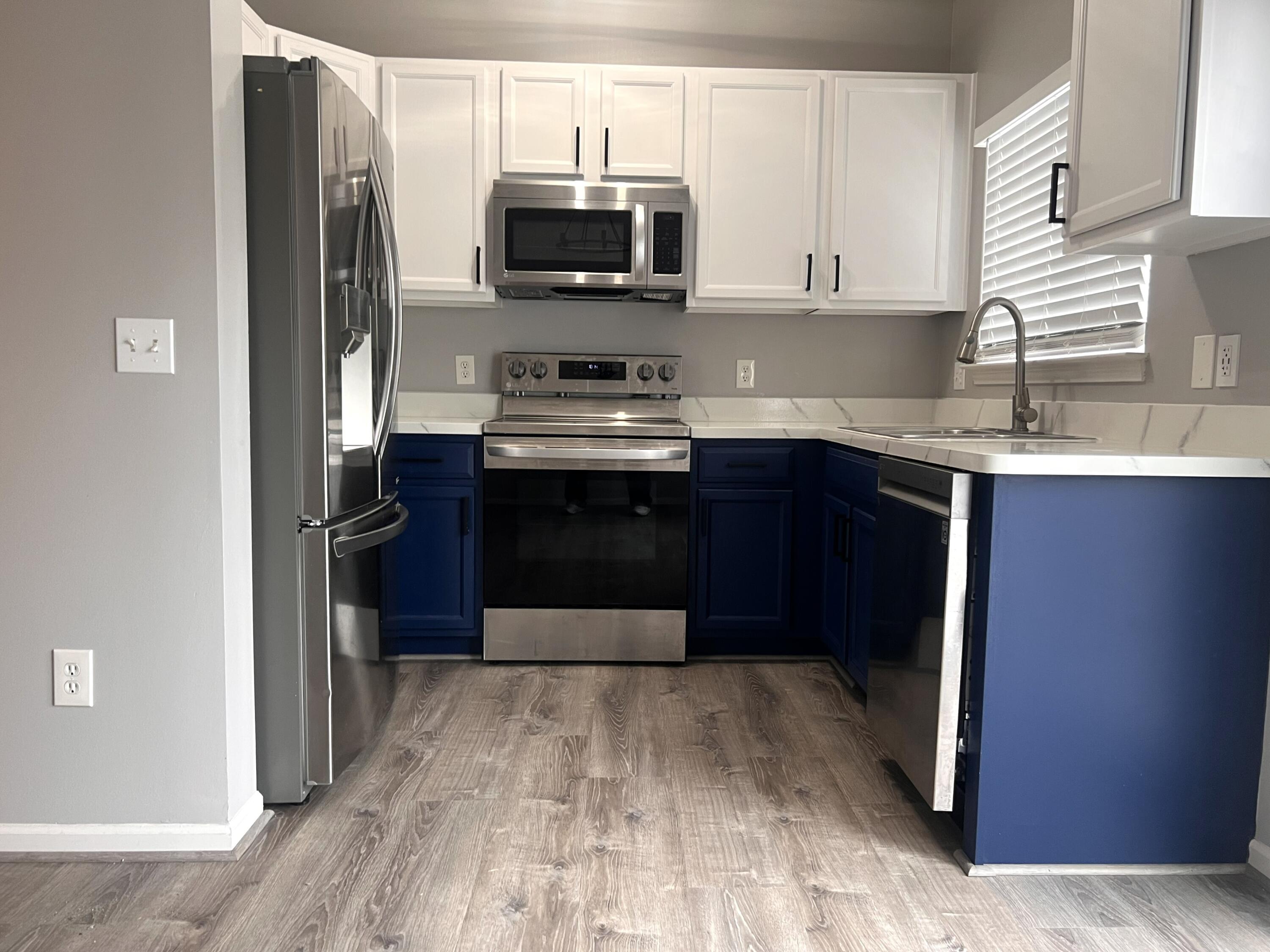 44725 Ellery Lane, Unit 78 Novi, MI 48377 - Photo 13 of 44 Kitchen