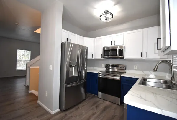 $2,100 | 44725 Ellery Lane, Unit 78, Novi, MI 48377