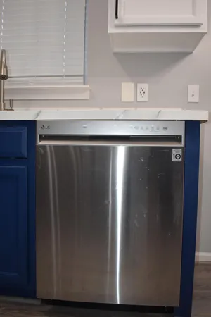 $2,100 | 44725 Ellery Lane, Unit 78, Novi, MI 48377