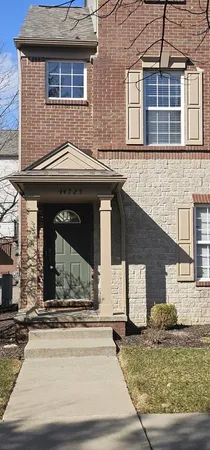 $2,100 | 44725 Ellery Lane, Unit 78, Novi, MI 48377