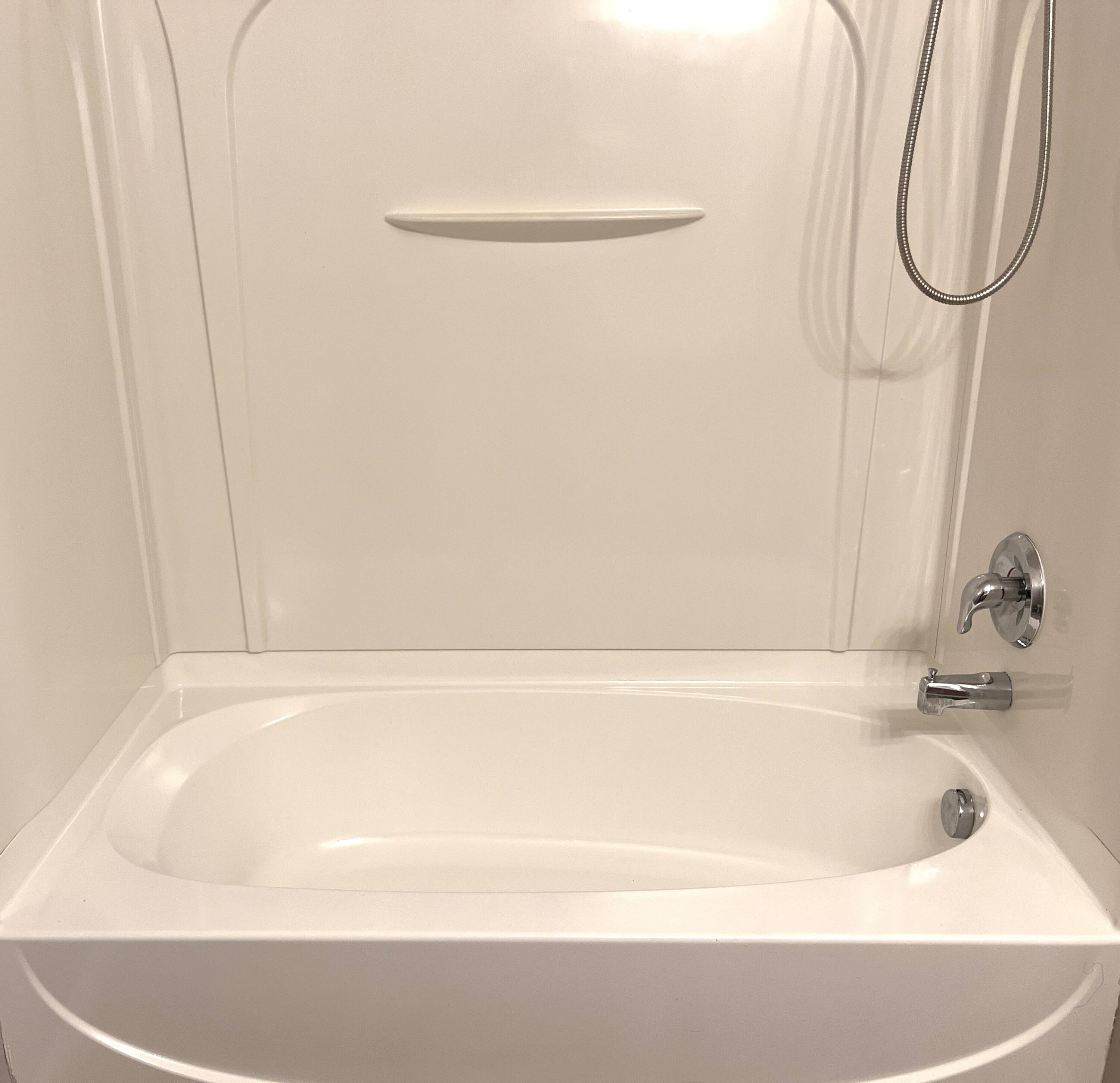 44725 Ellery Lane, Unit 78 Novi, MI 48377 - Photo 28 of 31 Tubshower